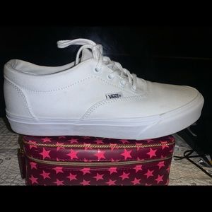 Vans women’s white Doheny sneakers